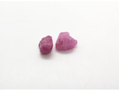 20.4CT ROUGH RUBY

655266+84


