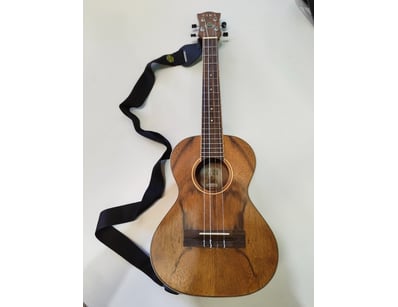 Gadgets, Music & Pastimes (A1005) - Lot 9