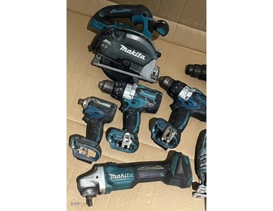 Cordless Makita 18V Tools. 1 X Djv180 Jig Saw, 1 X...