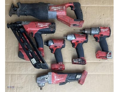 Cordless Milwaukee 18V tools. 1 x M18 FIWF12 impac...