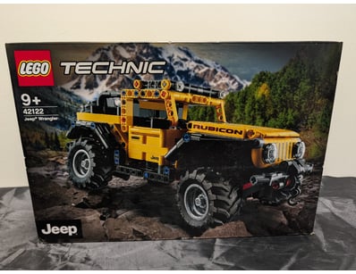 **UNRESERVED** LIFETIME COLLECTION OF LEGO PART... - Lot 754