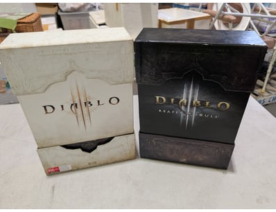 DIABLO III COLLECTOR'S EDITION AND REAPER OF SOULS...