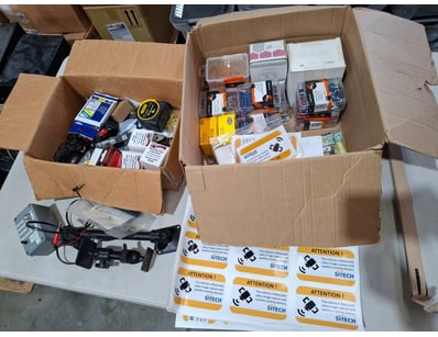 UNRESERVED Trimble Equipment & Accessories Wareh... - Lot 59