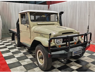 Passenger, Luxury & Commercial Vehicles Auction - Lot 3050