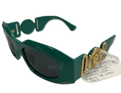 Luxury Pawnbroker Christmas Sale PART 1 (A984) - Lot 355