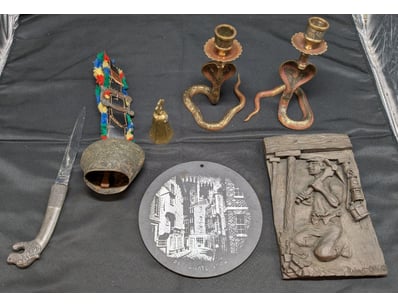 The Curio Collection (A996) - Lot 2059