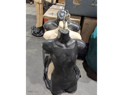 Assorted Busts with Hooks qty 8

