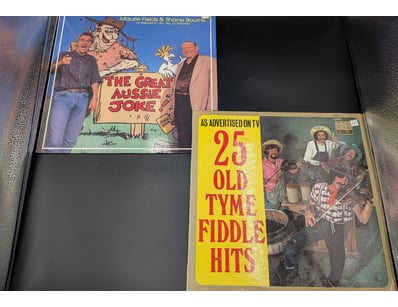 VINTAGE AUSTRALIAN COMEDY VINYL RECORDS COLLECTION...