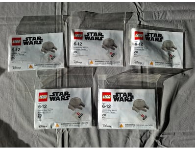 **UNRESERVED** LIFETIME COLLECTION OF LEGO PART... - Lot 375