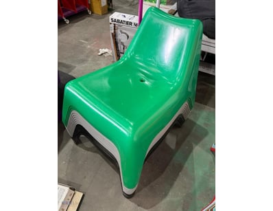 IKEA PS VÅGÖ stacking chair in vibrant green plast...