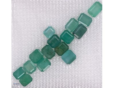 6.23CT NATURAL EMERALD PARCEL – CERTIFIED VIVID GR...