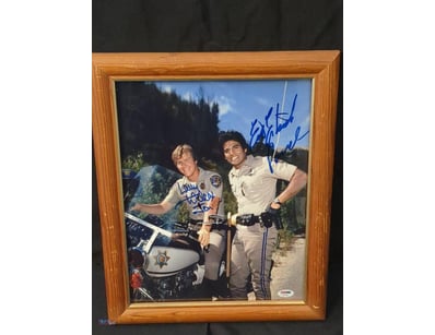 THIS IMAGE SHOWS A FRAMED, HAND-SIGNED PHOTOGRAPH ...