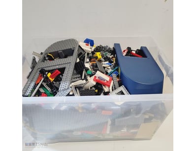 10KGS TUB ASSORTED LEGO PIECES

11508+80

