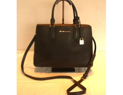 Designer Vault (A989) - Lot 6001