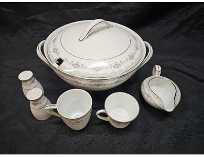 Antiques, Vintage & Interior Treasures (A1005) - Lot 615