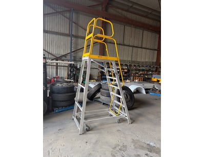 UNRESERVED Heavy Vehicle Mechanic Business Closu... - Lot 35