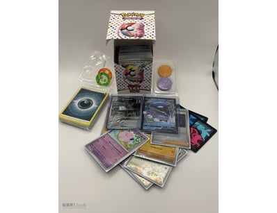 POKEMON CARD BULK LOT INCLUDING ULTRA RARES & ACCE...