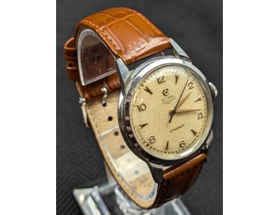 Affordable Watch Market (A999) - Lot 524