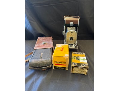 VINTAGE POLAROID LAND CAMERA MODEL 95A WITH ACCESS...