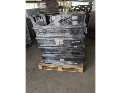 Bulk lot of new kitchenware and household items on...