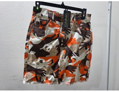 $1.2 Million Designer Fashion Retailer Liquidat... - Lot 255