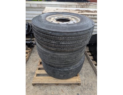 Machinery, Trucks & Attachments - Lot 40