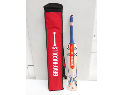 BRAND NEW

Gray Nicolls GN Blitz 500 cricket bat...