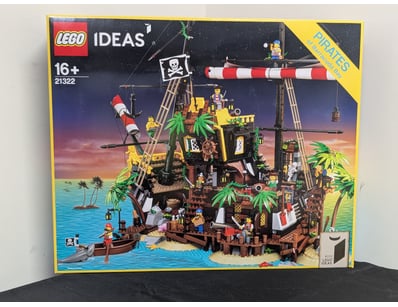 LEGO IDEAS PIRATES OF BARRACUDA BAY SET 21322

I...