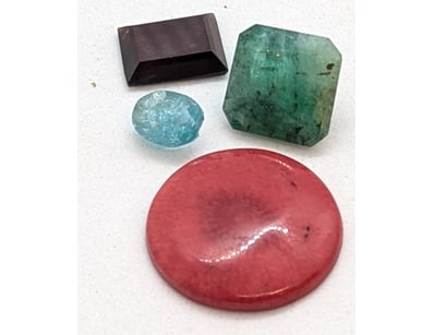2.7 TCW GEMSTONES

Includes Coral, Emerald And Gar...