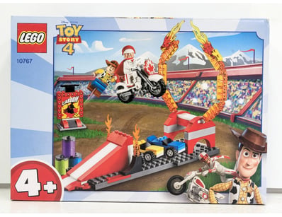 LEGO Toy Story 4 set 10767 featuring a stunt show ...