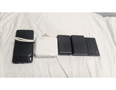 UNRESERVED Airport - Lost Property (A980) - Lot 663