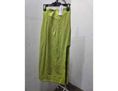 $1.2 Million Designer Fashion Retailer Liquidat... - Lot 271