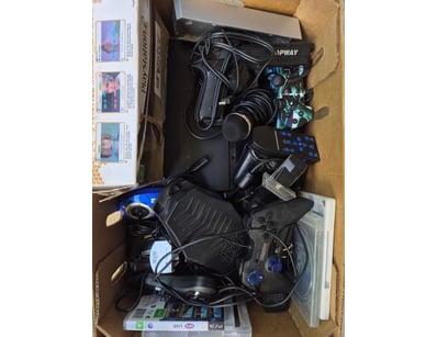 UNRESERVED Gaming Consoles (A989) - Lot 106