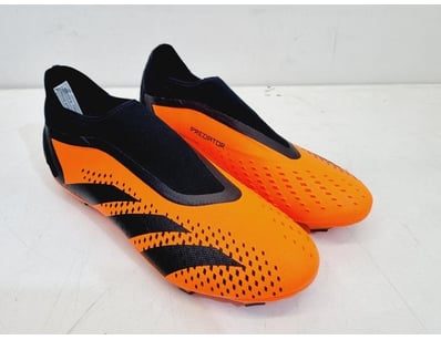 Major Brand Apparel & Footwear Liquidation Even... - Lot 152