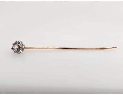9CT YELLOW GOLD & SAPPHIRE PIN


583010+229

...