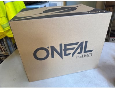 $2M UNRESERVED Major Retailer Business Relocati... - Lot 410