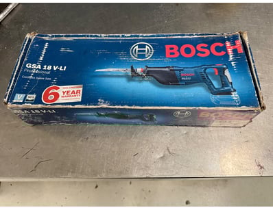 Dream Racing Team Workshop Closure (VICA1000) - Lot 48