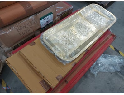 Set of 3x  Brass tray with decorative embossed pat...