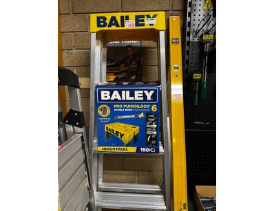 Distribution Business Equipment Liquidation (ON... - Lot 143