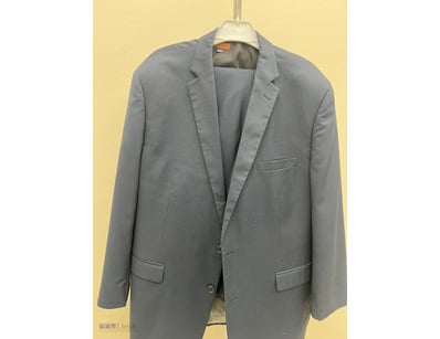 MILANO 3 PIECE POLYESTER MEN SUIT SIZE 120

Materi...