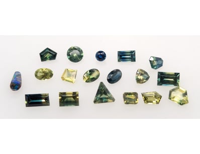 11.82 TCW SAPPHIRES AND OPAL

Includes:
0.41Ct S...