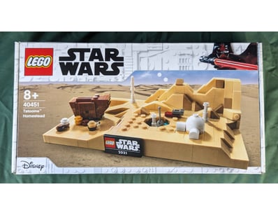 **UNRESERVED** LIFETIME COLLECTION OF LEGO PART... - Lot 212