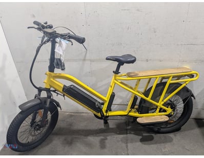 RRP $3000.00 Electric cargo e-bike featuring a dis...