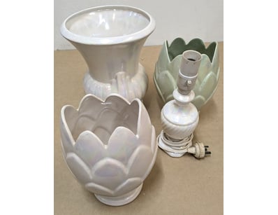 COLLECTION OF RAYNHAM VASES AND TABLE LIGHT

Condi...