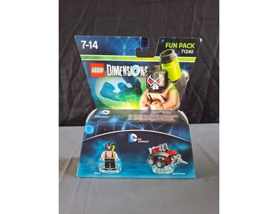 **UNRESERVED** LIFETIME COLLECTION OF LEGO PART... - Lot 398