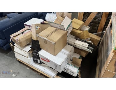 Mixed pallet containing a variety of Lighting and ...