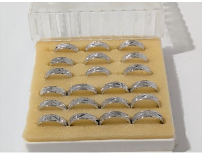 UNRESERVED Affordable Jewellery Valentines Spec... - Lot 606