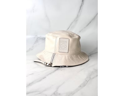 Designer Vault (A999) - Lot 587