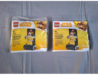 **UNRESERVED** LIFETIME COLLECTION OF LEGO PART... - Lot 362
