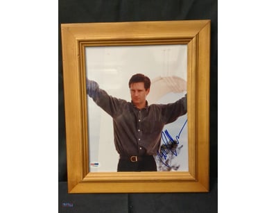 AUTOGRAPHED PHOTOGRAPH OF BILL PULLMAN.

Item Size...